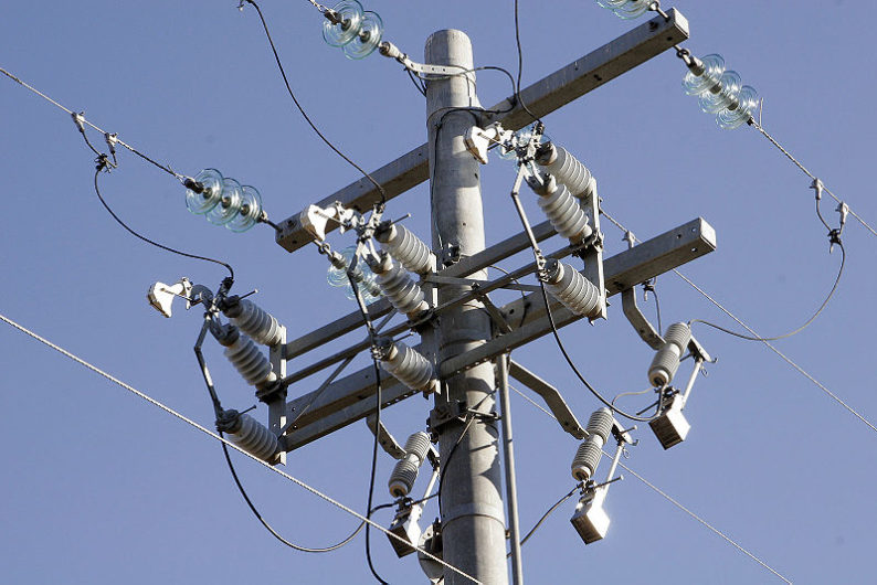 800px-Power_pole