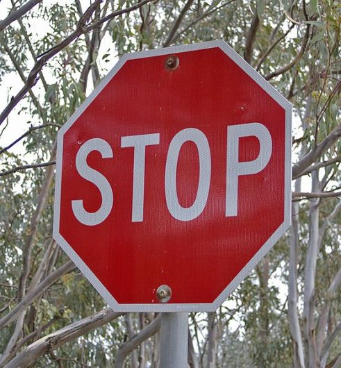 555px-STOP_sign