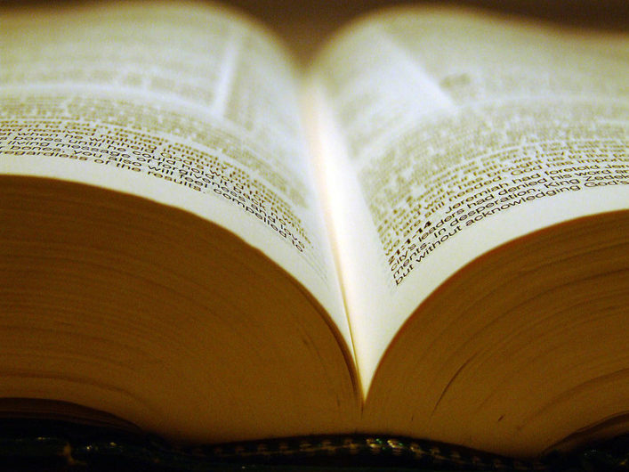 800px-Bible_paper